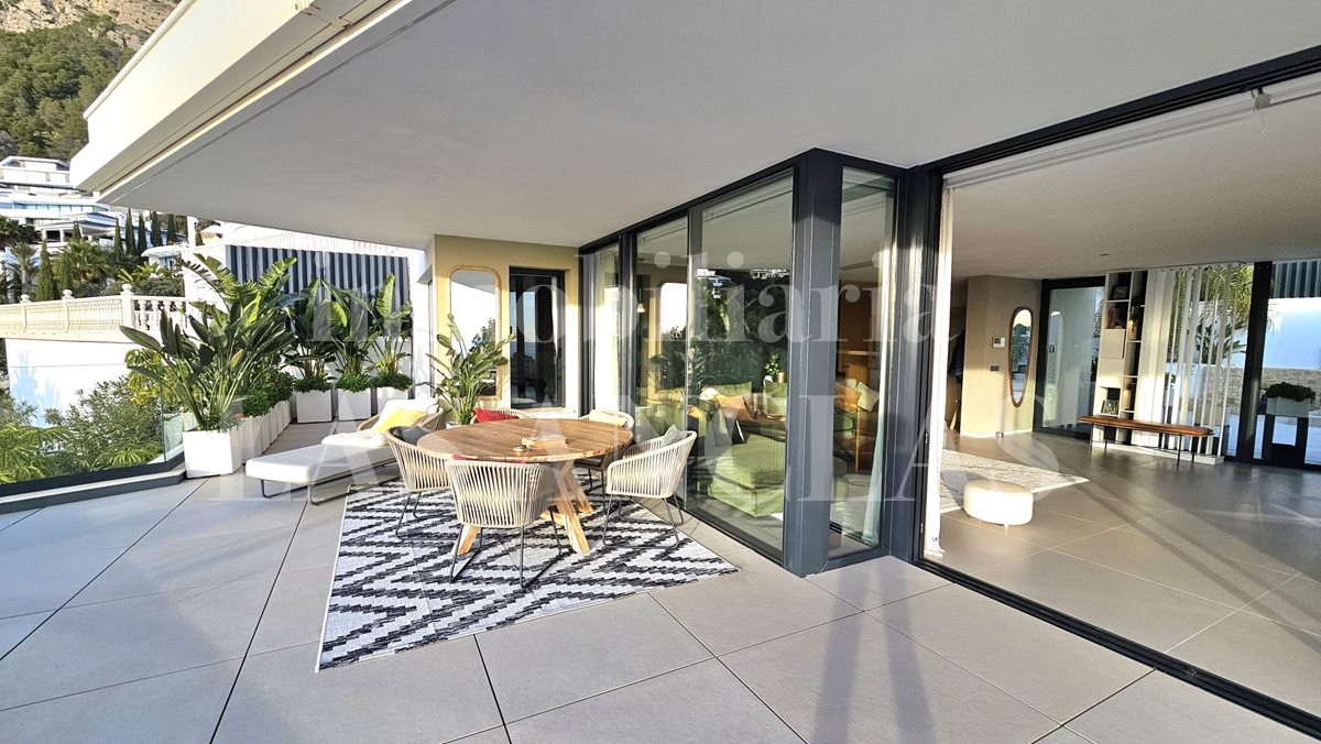 luxury villa on the Costa Blanca  待售