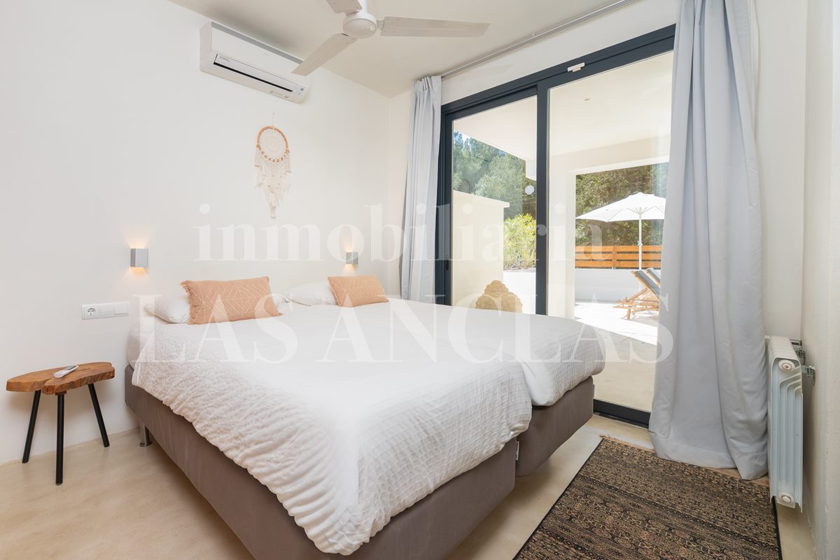 Ibiza Cala Llonga - Pflegeleichtes Einfamilienhaus nur wenige Gehminuten vom Strand entfernt im Verkauf