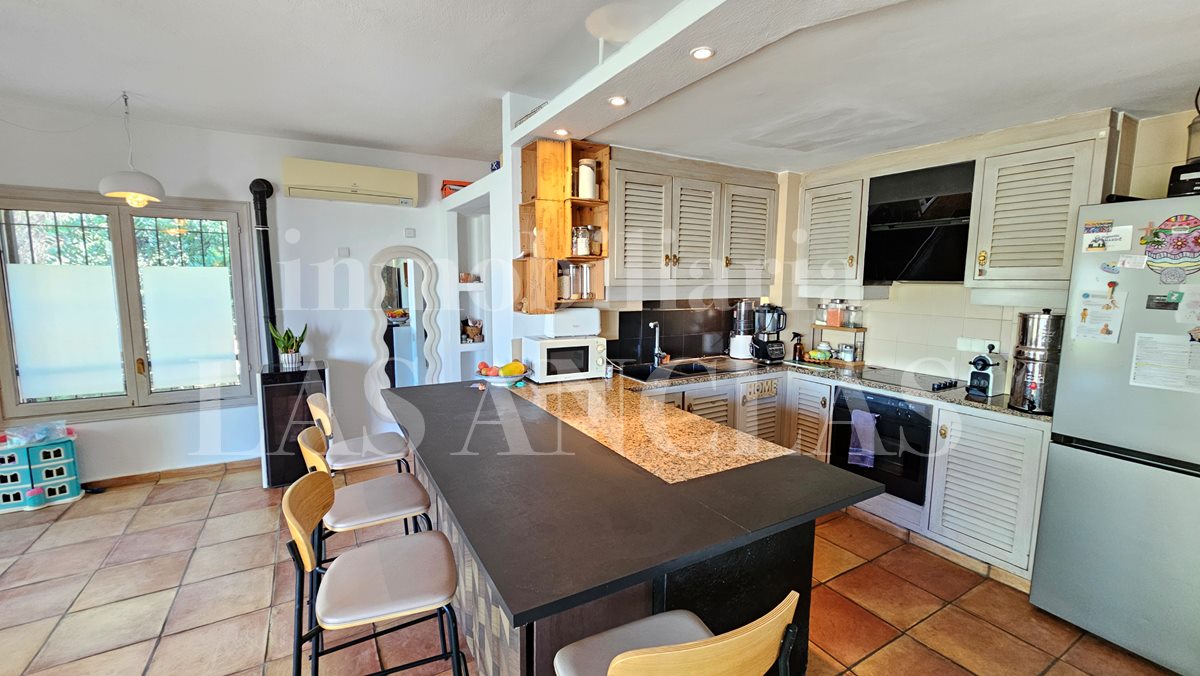 Ibiza Talamanca - Attractive flat in a residential complex with community pool and excellent location till salu