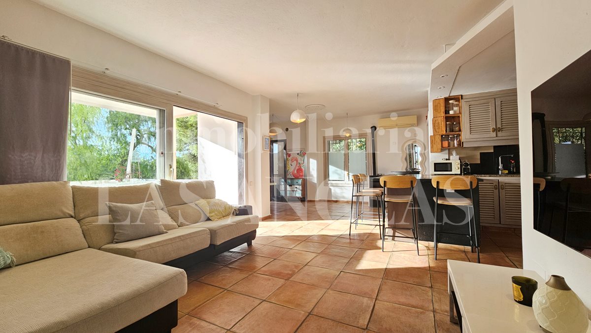 Ibiza Talamanca - Attraktive Wohnung mit Gemeinschaftspool in begehrter Wohnanlage im Verkauf