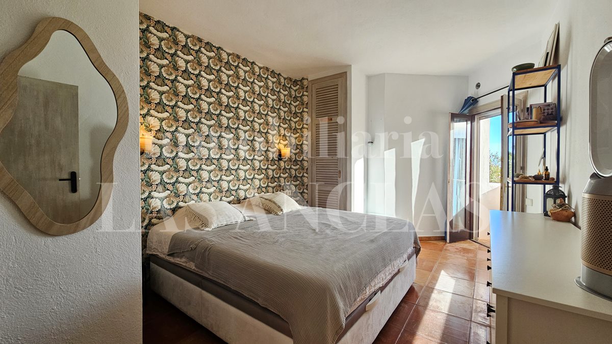 Ibiza Talamanca - Attraktive Wohnung mit Gemeinschaftspool in begehrter Wohnanlage im Verkauf