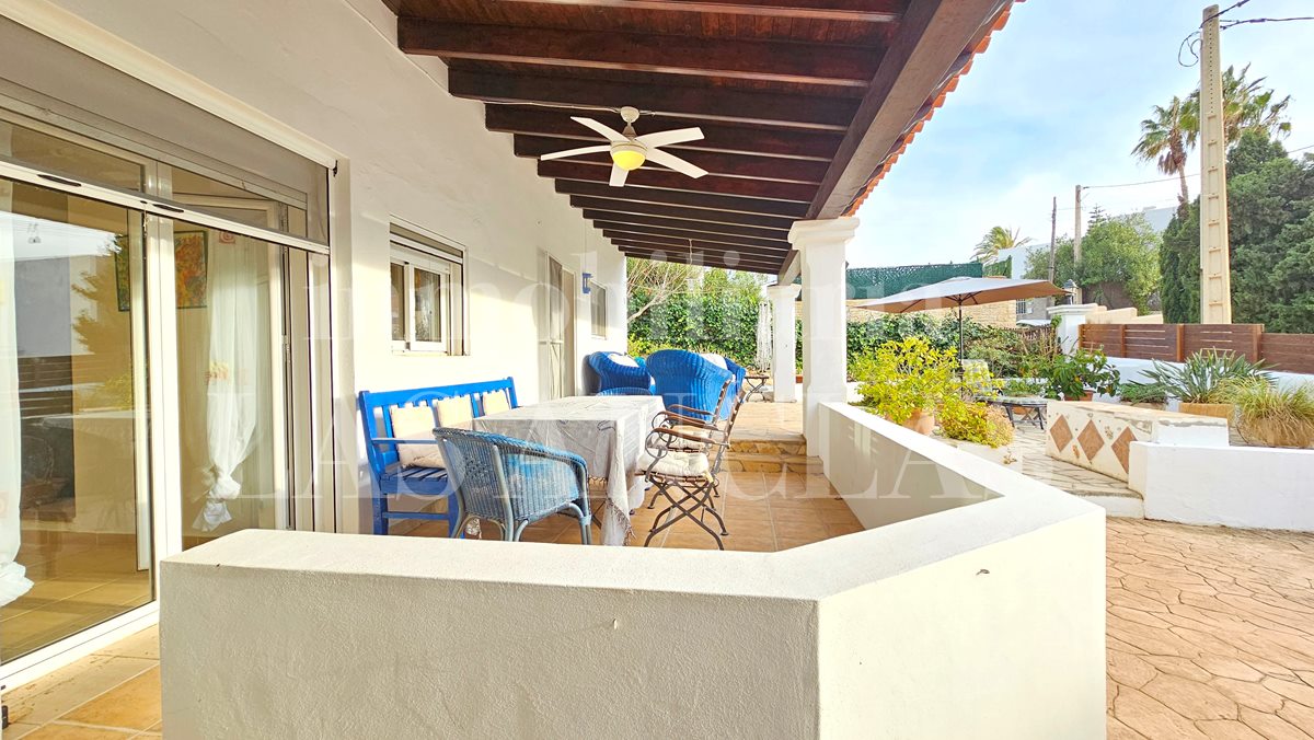 Ibiza San Carlos - Comfortable house with guest apartment close to the beach for sale