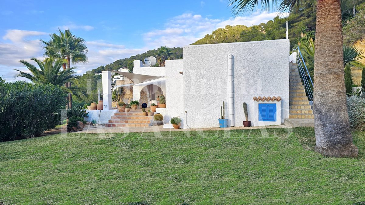 Ibiza Santa Eulalia - Gemütliches Doppelhaushälfte mit privatem Garten in Strandnähe im Verkauf