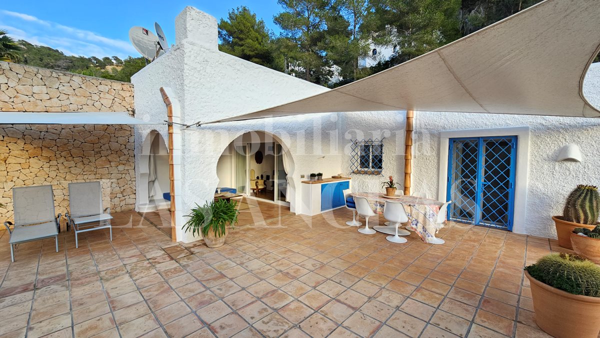 Ibiza Santa Eulalia - Charming, single-storey semi-detached house with garden near the beach for sale