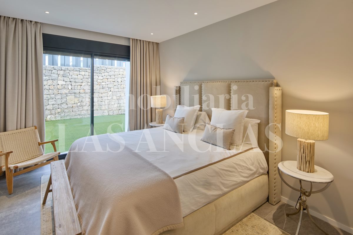 Ibiza Talamanca - Contemporary ground-floor apartment with private pool in a high-demand area till salu