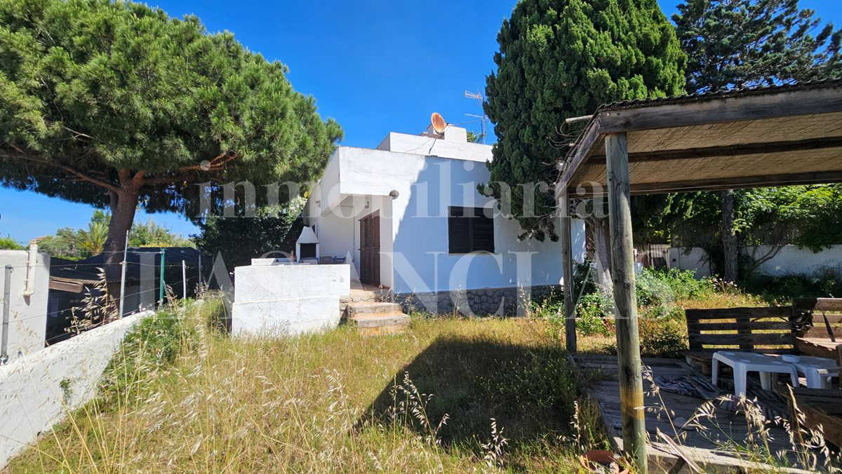 Ibiza Jesús - House with approved license for renovation and extension with pool till salu