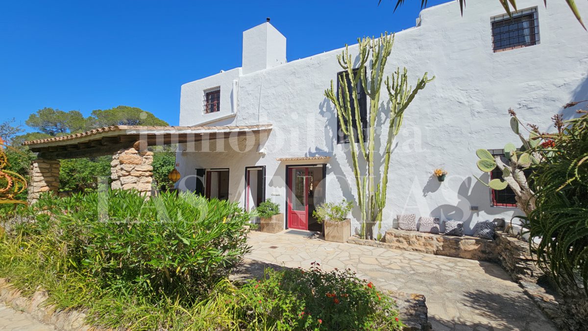  entre Ibiza y Sta. Eulalia - Encantadora finca con casa de invitados y maravillosas zonas al aire libre en venta