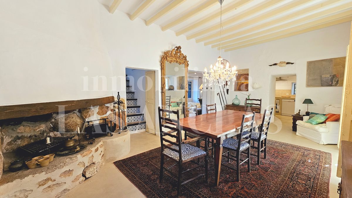  entre Ibiza y Sta. Eulalia - Encantadora finca con casa de invitados y maravillosas zonas al aire libre en venta