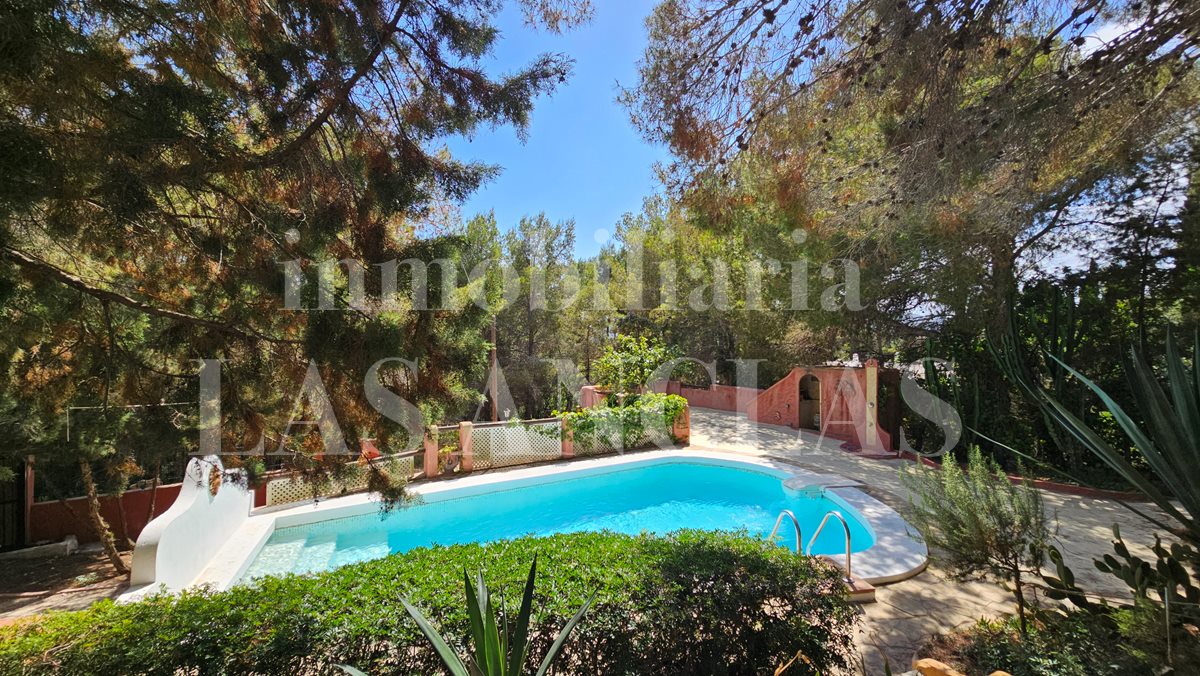 Ibiza Santa Eulalia - Charming rustic house offering great privacy close to the town in vendita