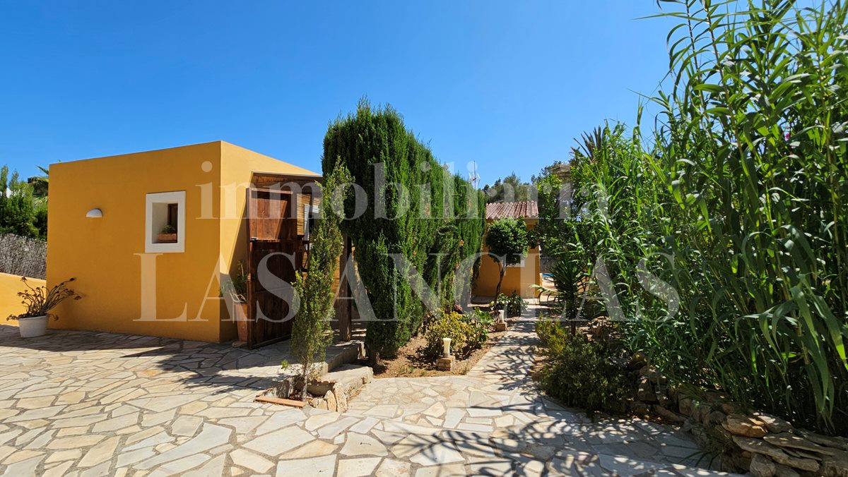 Ibiza Cala Llonga - Acogedora casa de una planta con proyecto de ampliación andando a la playa en venta