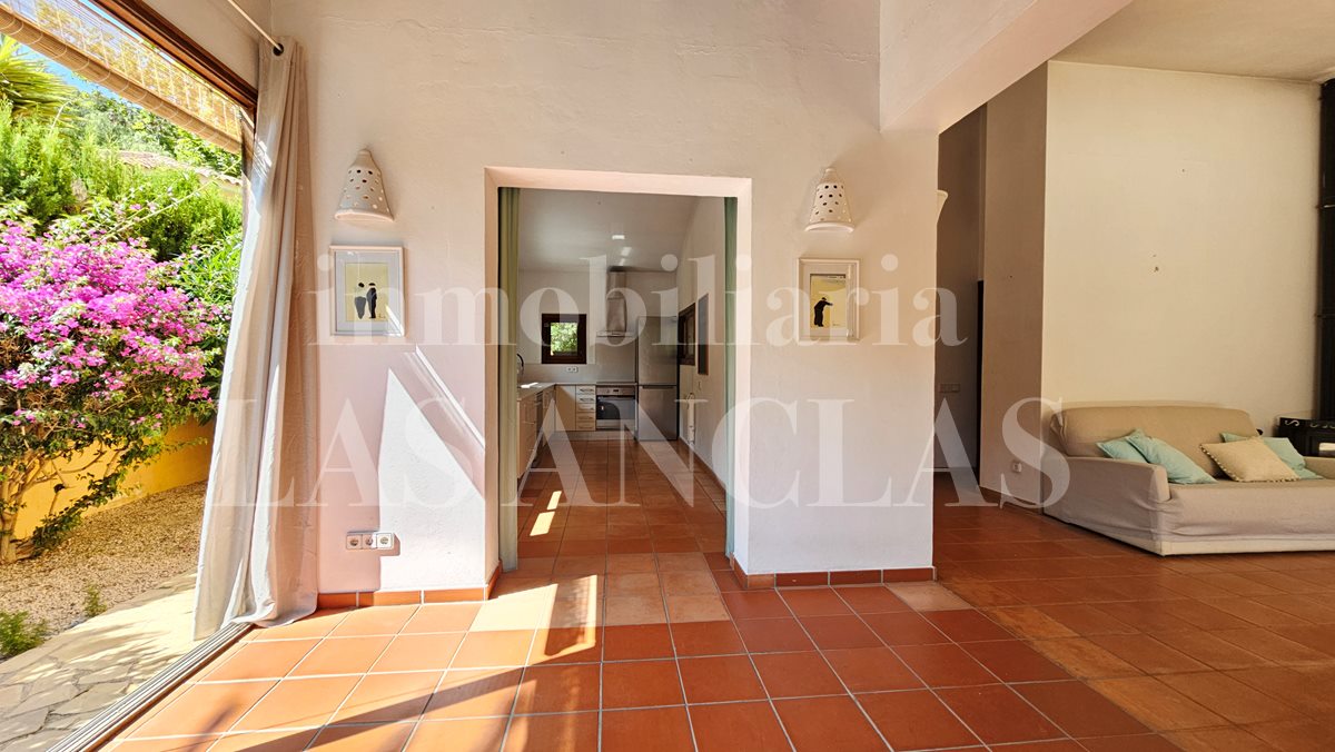 Ibiza Cala Llonga - Cosy one-storey house with extension project at walking distance to the beach te koop