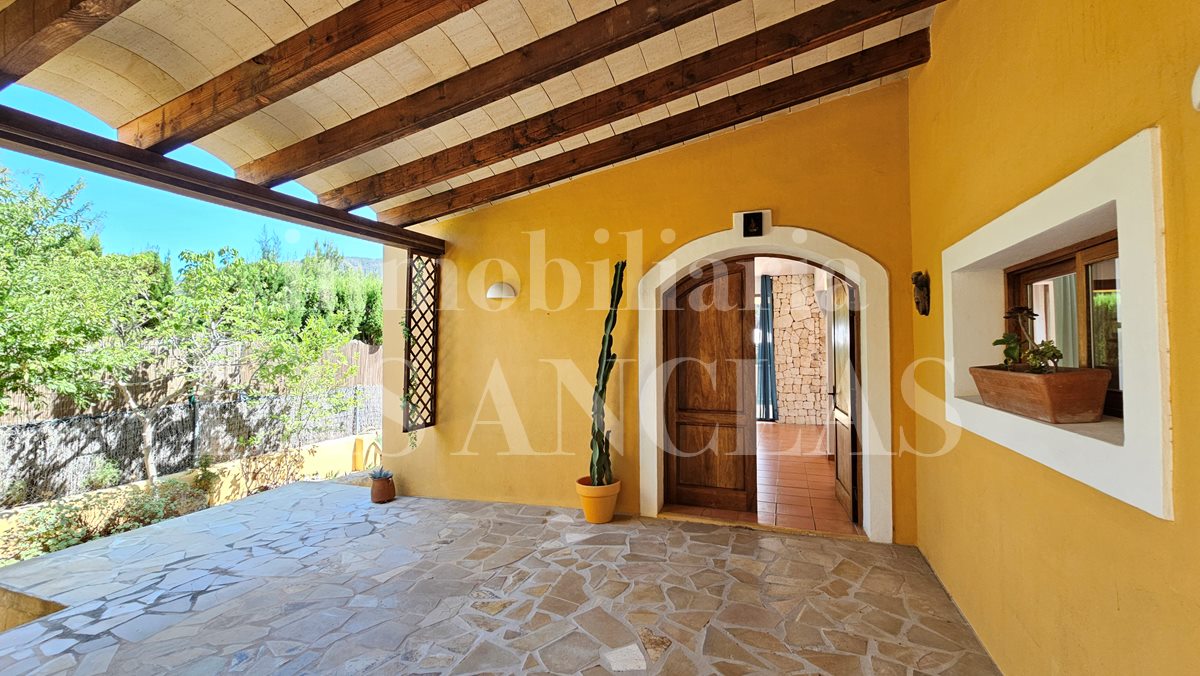 Ibiza Cala Llonga - Acogedora casa de una planta con proyecto de ampliación andando a la playa en venta