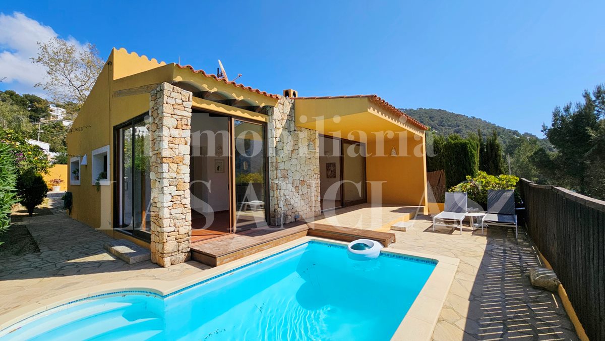 Ibiza Cala Llonga - Oportunidad! Acogedora casa de una planta con proyecto de ampliación andando a la playa en venta