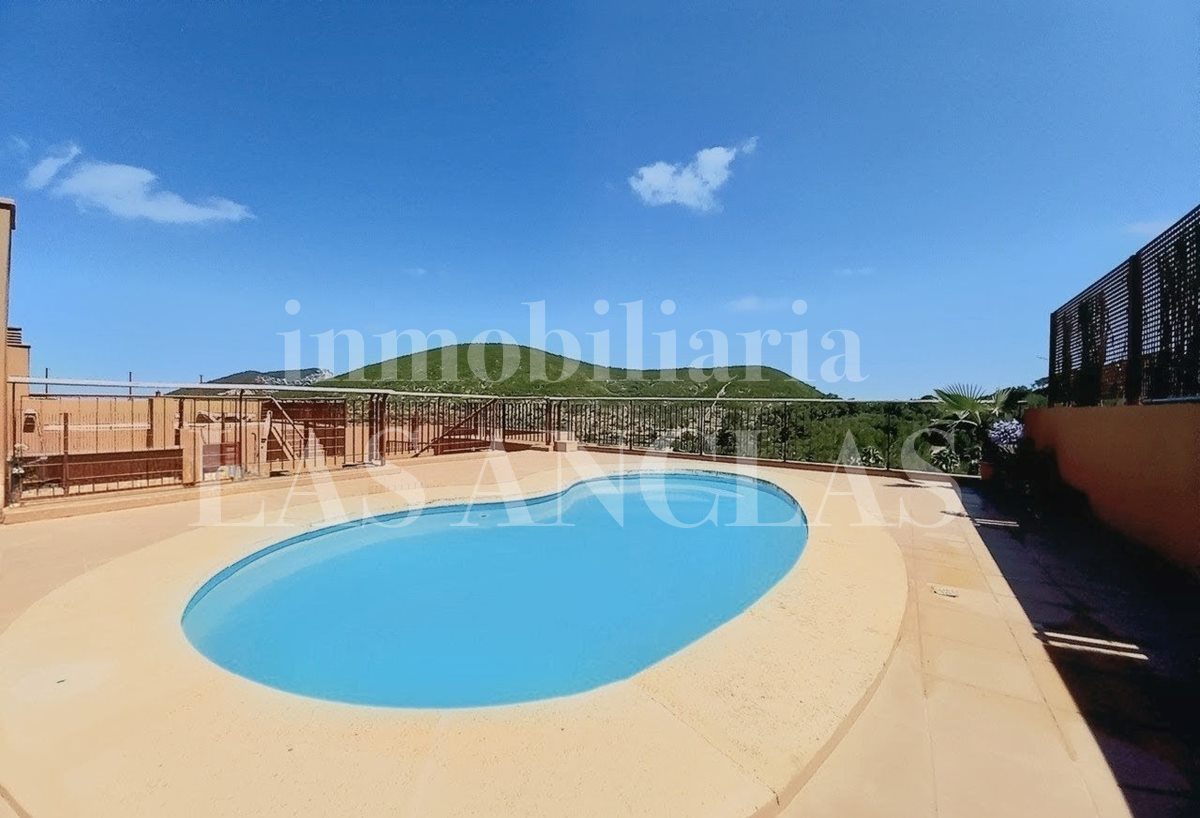 Ibiza nahe Golfplatz - Penthouse mit tollem Landschaftsblick, 2 Traumterrassen und Pool im Verkauf