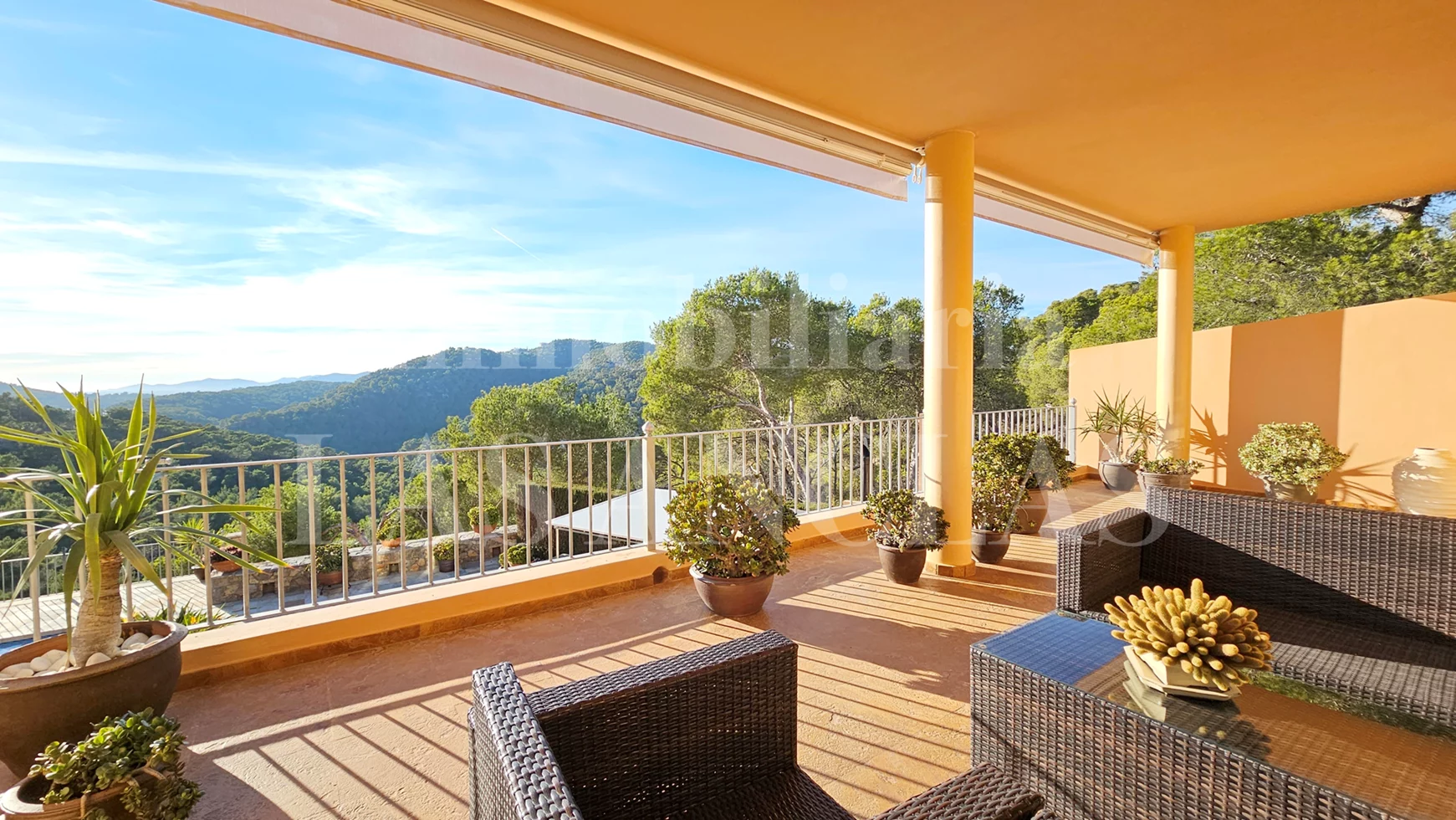  Ibiza nahe Golfplatz - Klassische Villa mit freiem Blick über die Landschaft bis hin zum Meer