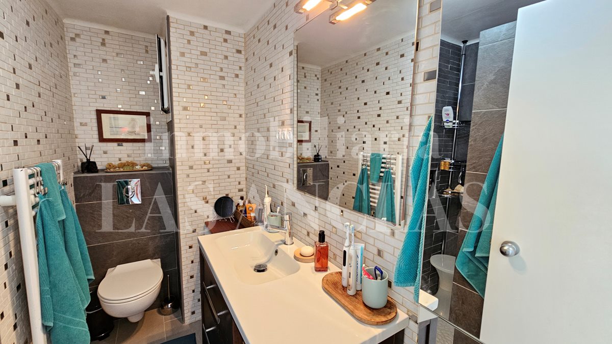 Penthousewohnung an der Ostküste Ibiza im Verkauf