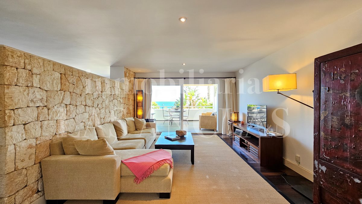 Ibiza Roca Llisa - Sonnige Wohnung in gepflegter Wohnanlage mit tollem Meerblick im Verkauf