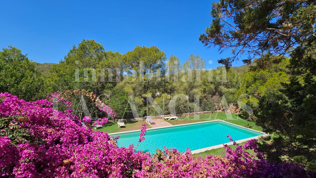 terraced house near golf course Ibiza for sale