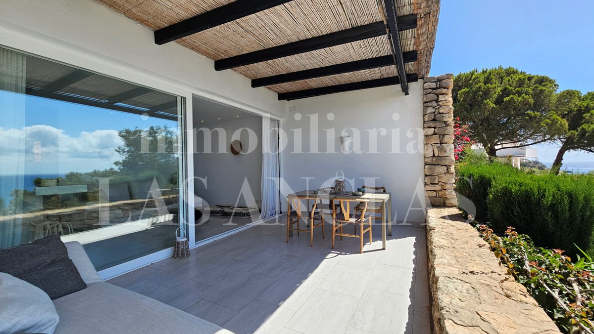 Ibiza near golf course - Lovely refurbished terraced house with frontal sea views and community pool for sale