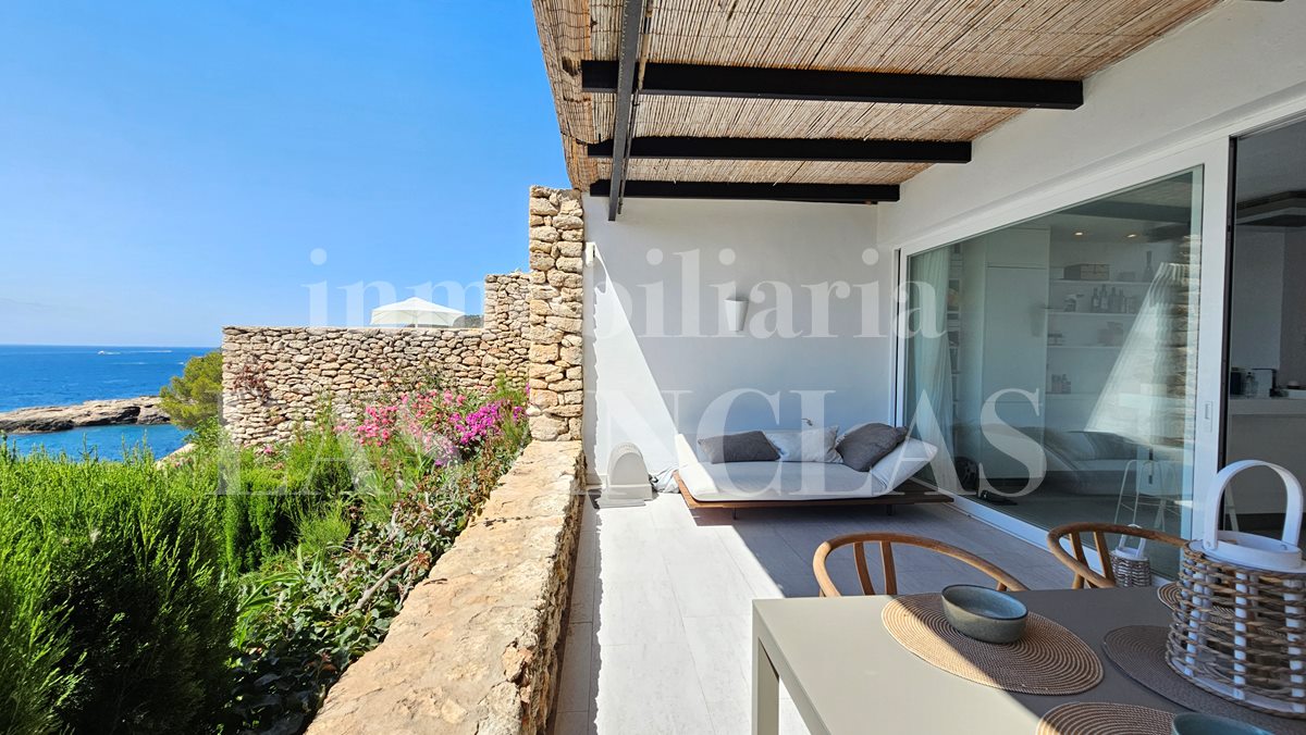 terraced house near golf course Ibiza for sale