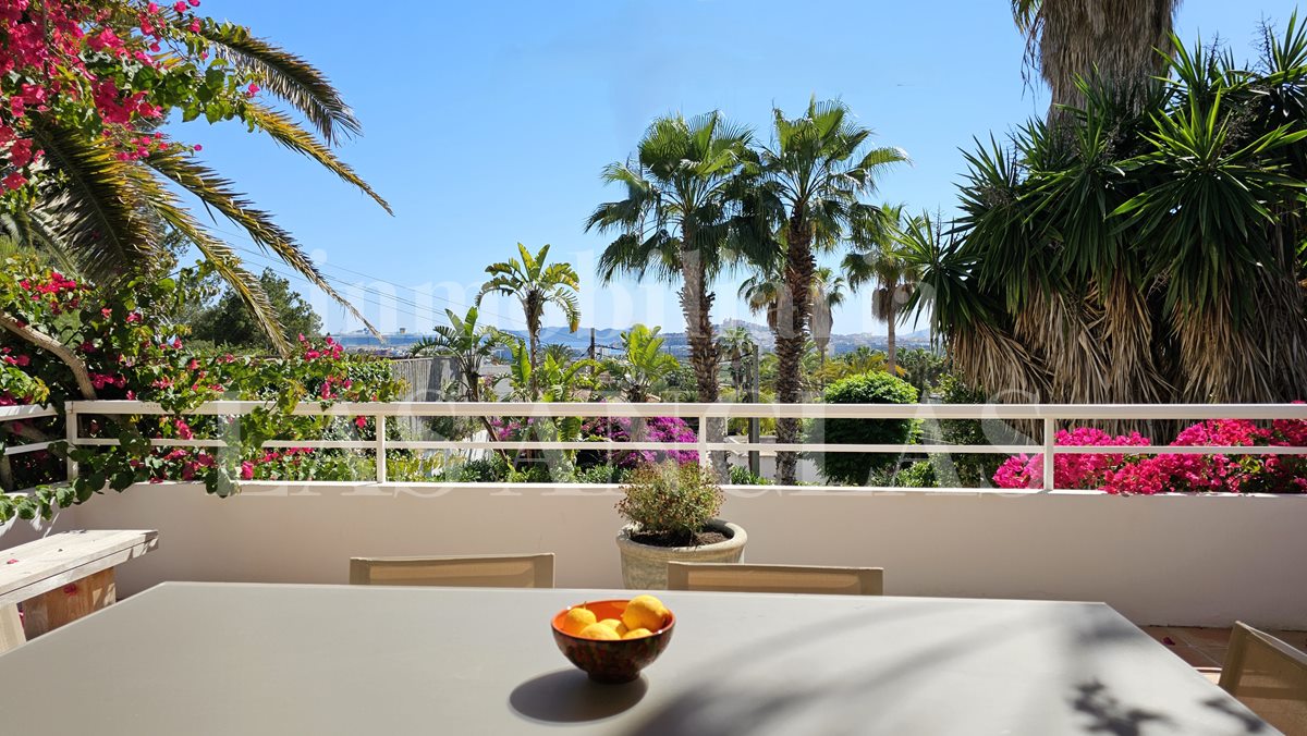 Ibiza Talamanca - Renovierte Villa im mediterranen Stil mit Meerblick im Verkauf