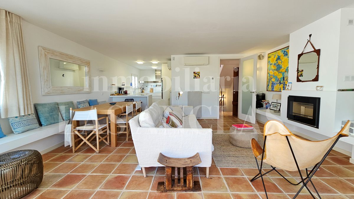 Ibiza Talamanca - Renovated Mediterranean style house with sea views for sale