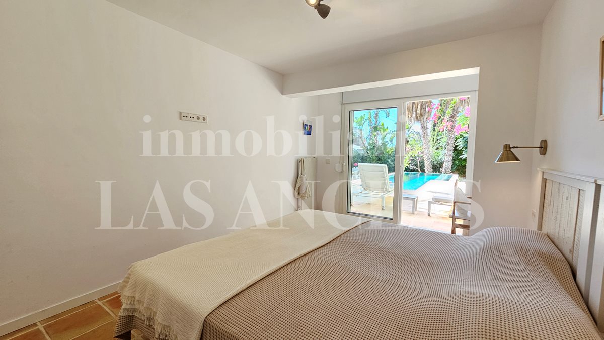 Ibiza Talamanca - Renovierte Villa im mediterranen Stil mit Meerblick im Verkauf
