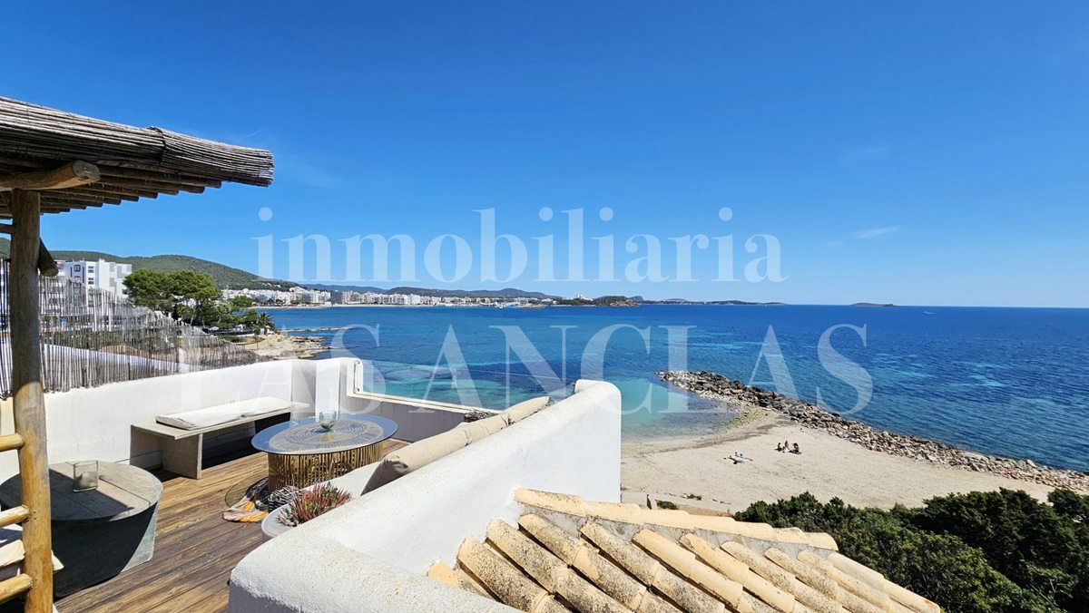 Ibiza Siesta - Frontline to sea & beach! Corner terraced house with amazing frontal views à vendre