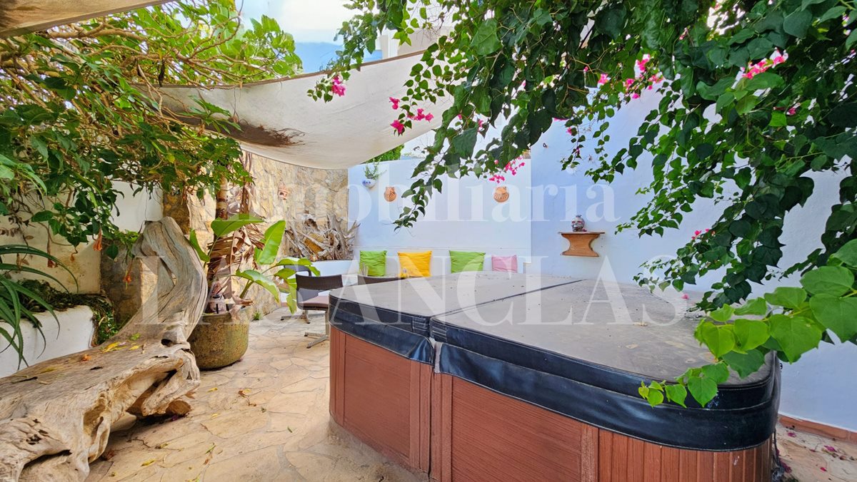 Eck-Reihenhaus in Santa Eulalia Ibiza im Verkauf Eck-Reihenhaus in Santa Eulalia Ibiza im Verkauf