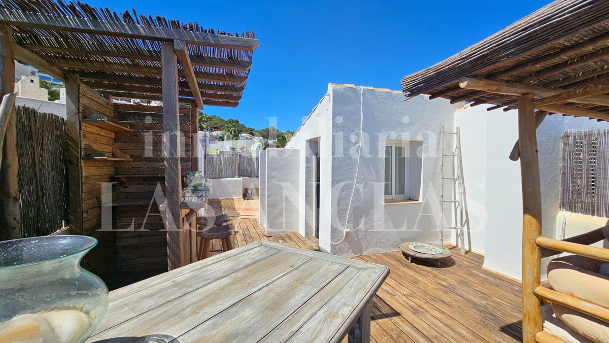 Eck-Reihenhaus in Siesta Ibiza im Verkauf