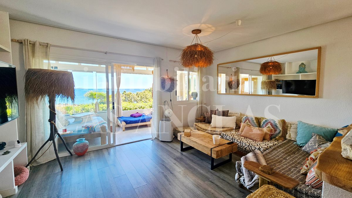 Ibiza Siesta - 1. Meereslinie mit Strandzugang! Helles Eckreihenhaus mit frontalem Meerblick im Verkauf