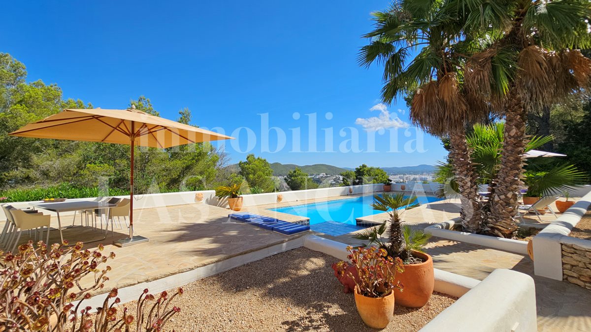 Villa in Siesta Ibiza im Verkauf