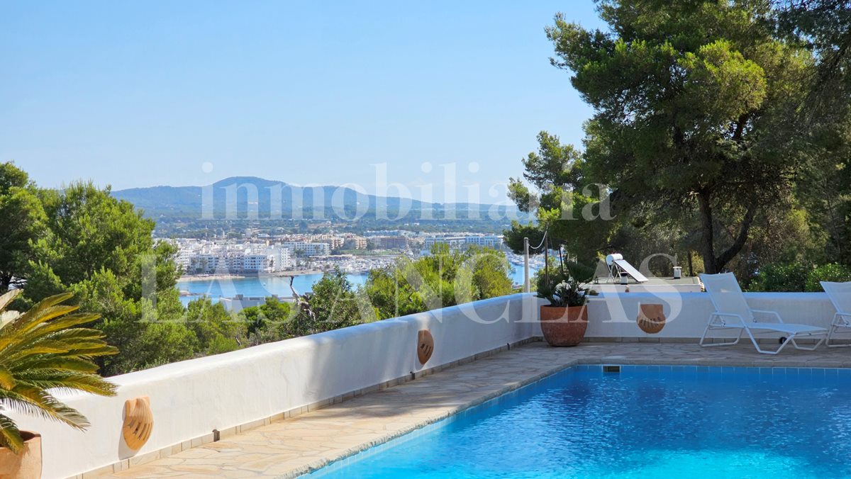 Villa in Siesta Ibiza im Verkauf