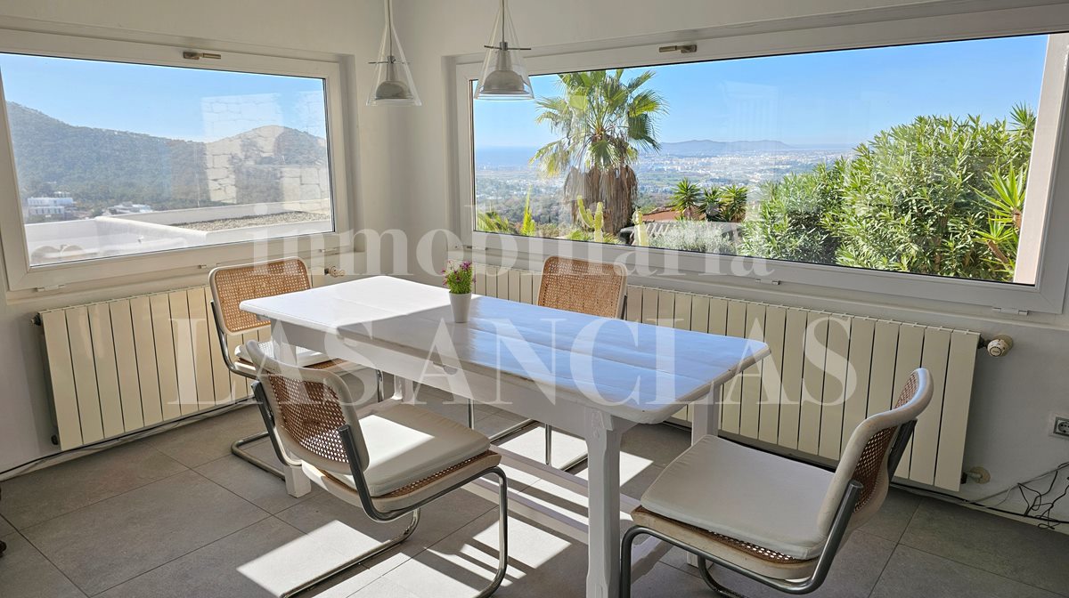Ibiza Jesús - Exceptional 210m² duplex flat with huge terraces and views to the sea and Dalt Vila à vendre