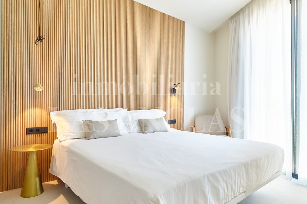 Ibiza Santa Eulalia - Luxurious, brand-new penthouse on the seafront promenade for sale