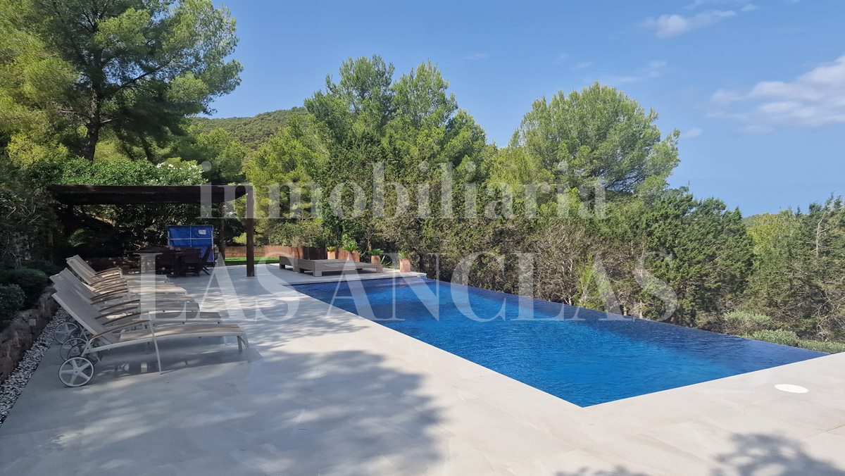 Ibiza Es Cubells - Touristic rental license! 6-bedroom villa near to Porroig and Es Torrent for sale