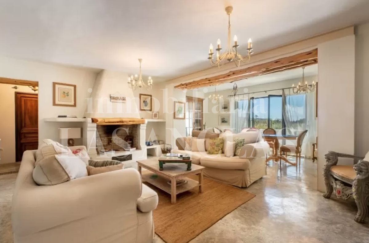 Ibiza San José - Romantic single-storey villa with guest house near to the beach for sale