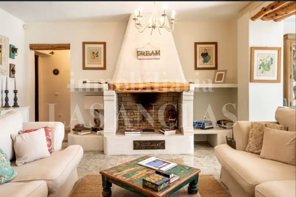 Ibiza San José - Romantic single-storey villa with guest house near to the beach for sale