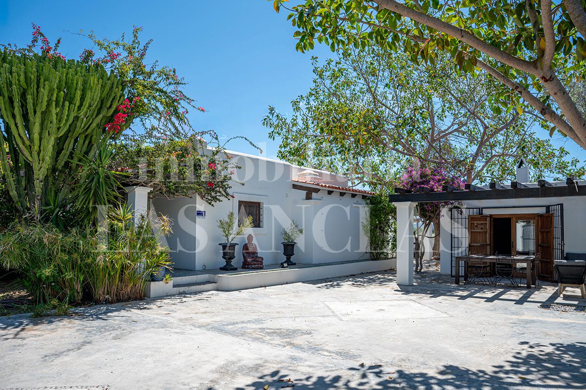 Ibiza San José - Cosy single-storey villa with guest house and inviting terraces para venda