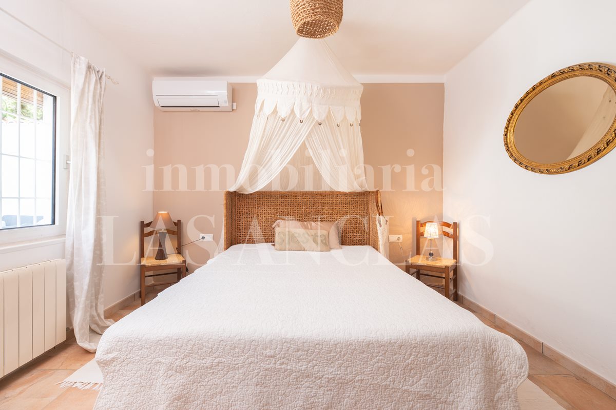 Ibiza Las Salinas - Picturesque single-story house in a privileged natural setting til salg