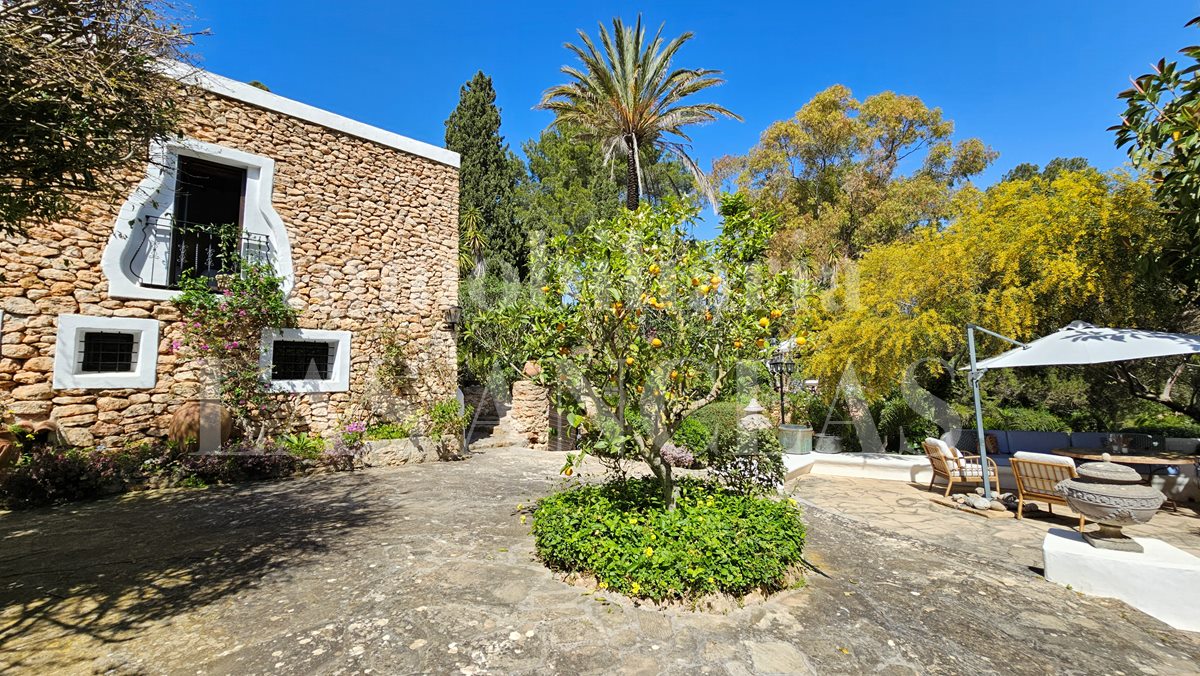 Ibiza San José - Finca histórica de 400 años bellamente renovada con varios anexos y muchos detalles en venta