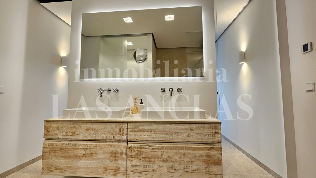 flat / apartment in Playa d'en Bossa Ibiza for sale