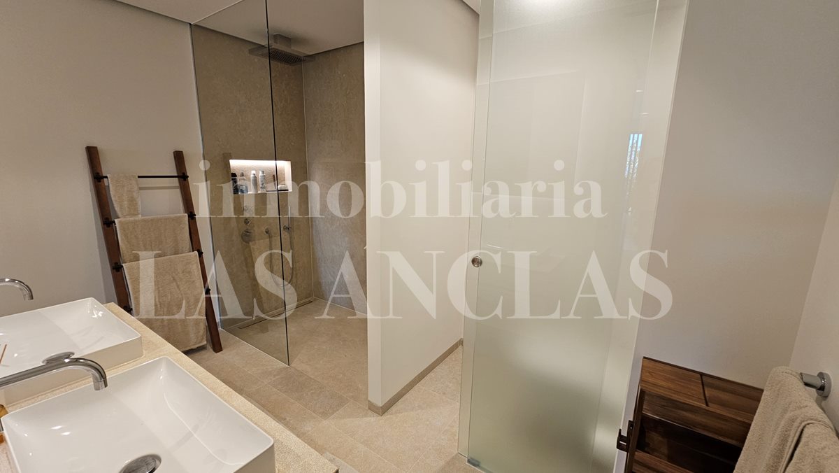 Wohnung / Apartment in Playa d'en Bossa Ibiza im Verkauf