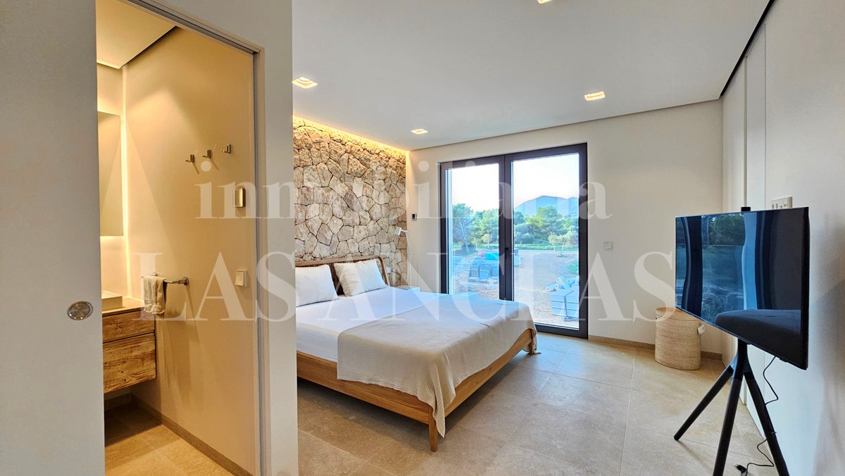 Ibiza Playa d'en Bossa - Elegante piso en un edificio de lujo andando a la playa en venta