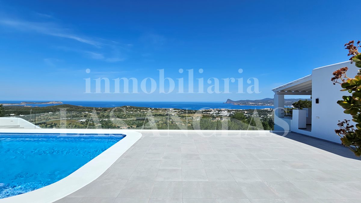 Ibiza Westküste - Kernsaniertes Haus mit atemberaubendem Blick auf das Meer, die Küste und die Sonnenuntergänge im Verkauf