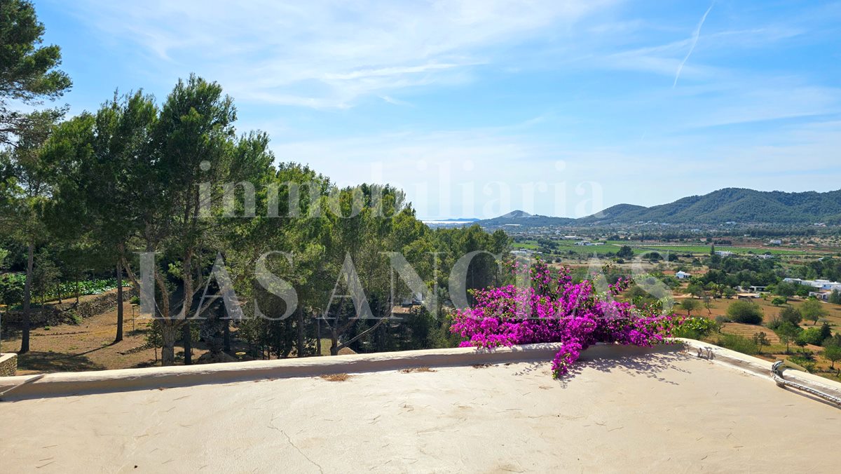 countryside villa / finca centre of the island Ibiza for sale