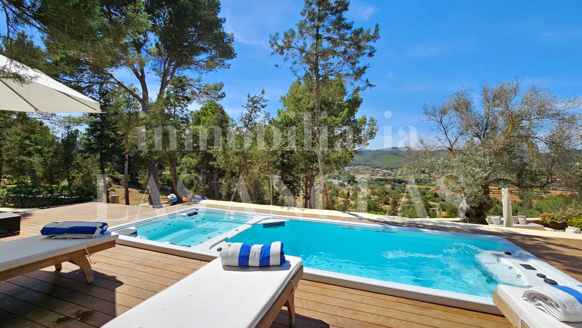 Ibiza San Rafael - Spacious ibizencan style country house surrounded by nature and tranquillity for sale