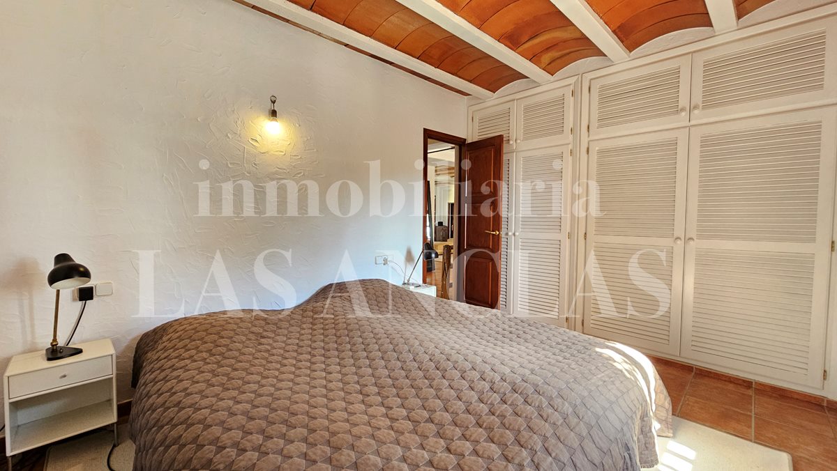 Ibiza San Rafael - Beautiful country finca with 7 bedrooms and unobstructable views to the landscape for sale