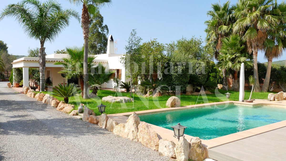Ibiza Santa Gertrudis - ¡Licencia turística! Casa de campo en entorno muy tranquilo en venta