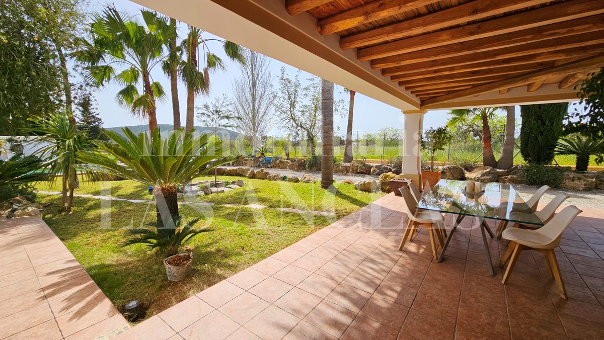Ibiza Santa Gertrudis - Vermietungslizenz! Gemütliches, ebenerdiges Landhaus in absoluter Ruhe im Verkauf